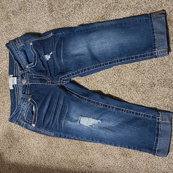 5 for $20 No boundaries capris size 7